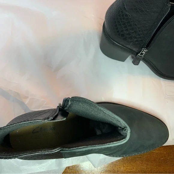 Clarks Linnae Way Black Ankle leather Boots Size 8.5
New without the box - Picture 8 of 16